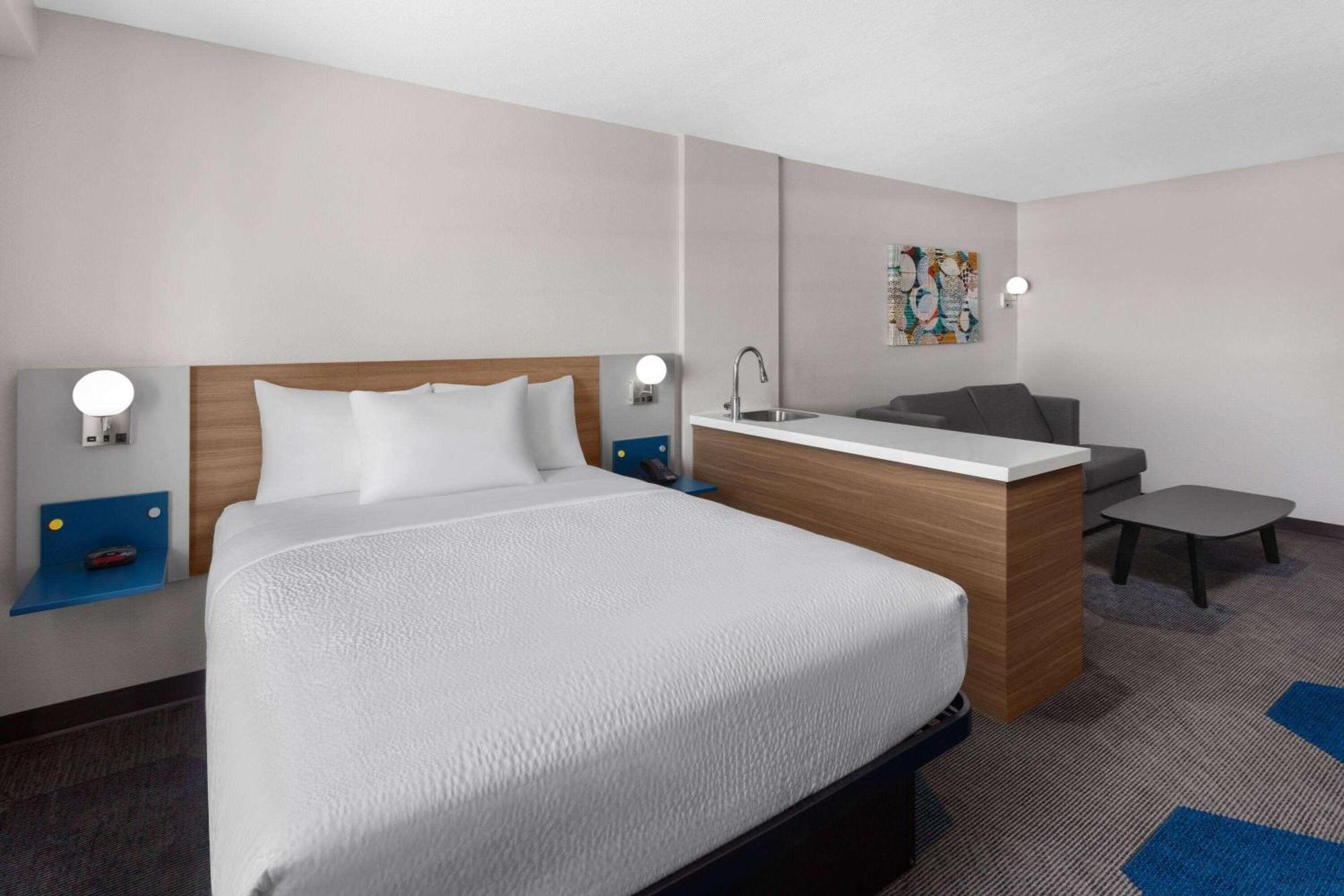Microtel Inn & Suites By Wyndham Rapid City Bagian luar foto